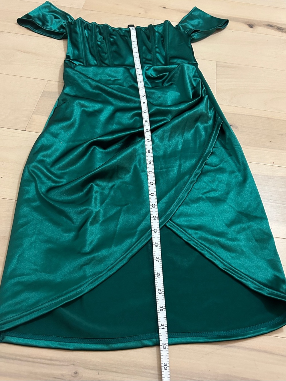 Emerald Off Shoulder Ruched Asymmetrical Hem Mini Dress M Corset Inspired Bodice - Picture 7 of 15